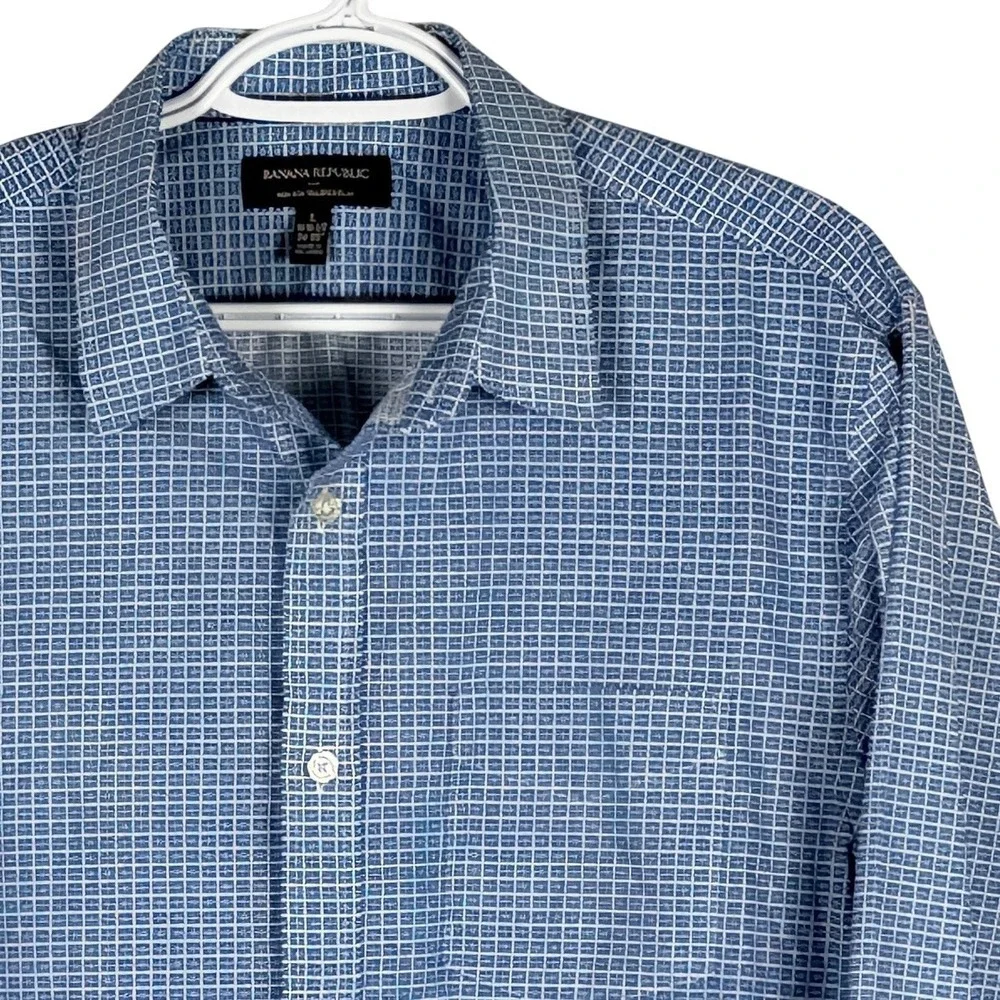 Banana Republic Non Iron Tailored Slim Button Down Shirt Mens L Blue Geometric